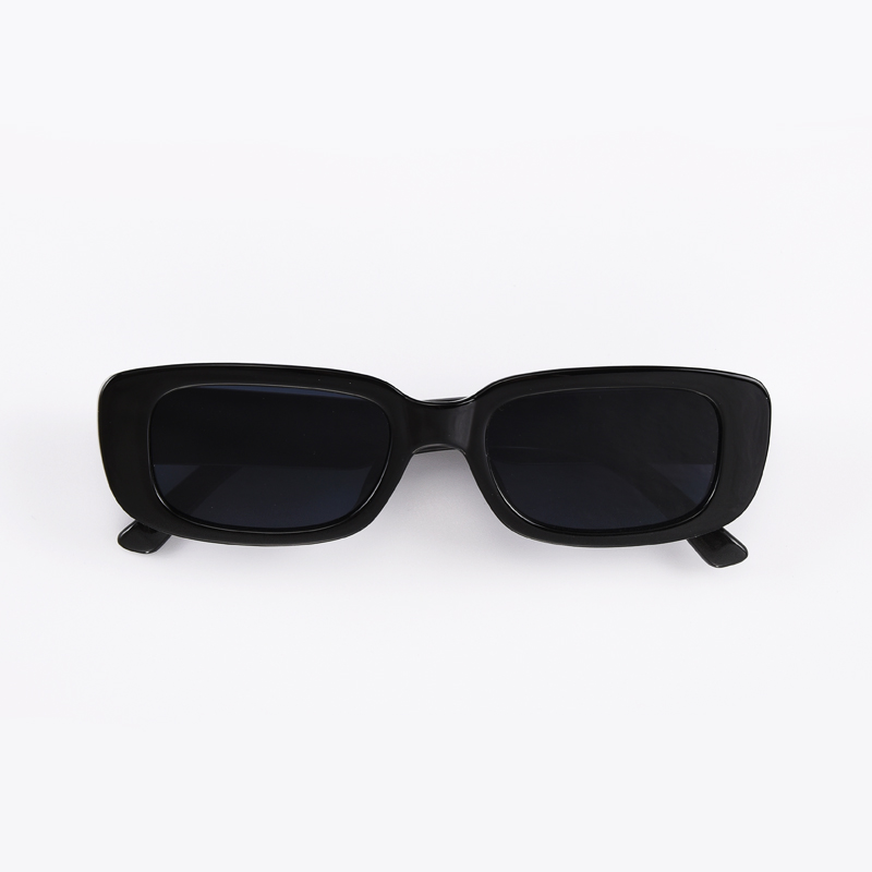 1/4 Pezzi Nuovi Occhiali da So - Designer Sunglasses recensione e prezzo