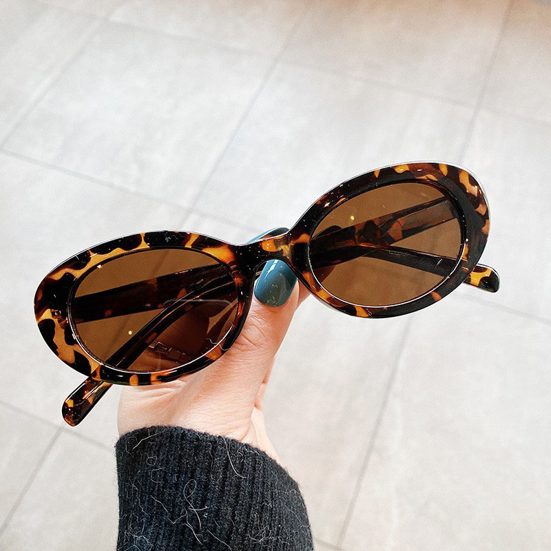Occhiali da Sole Ovali Vintage - Designer Sunglasses recensione e prezzo